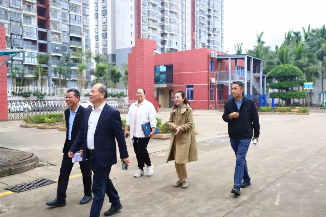 市教育局领导到海口景山学校开展调研指导工作